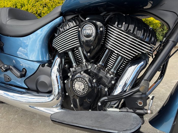 2022 Indian CHIEFTAIN DARK HORSE BLUE SLATE METALLIC