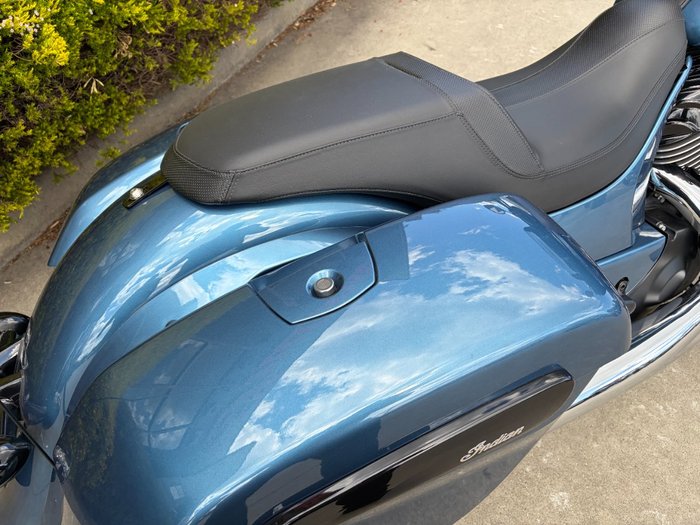 2022 Indian CHIEFTAIN DARK HORSE BLUE SLATE METALLIC