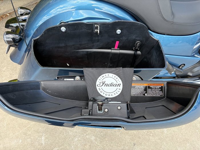 2022 Indian CHIEFTAIN DARK HORSE BLUE SLATE METALLIC