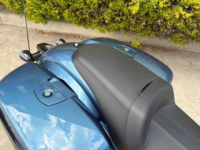 2022 Indian CHIEFTAIN DARK HORSE BLUE SLATE METALLIC