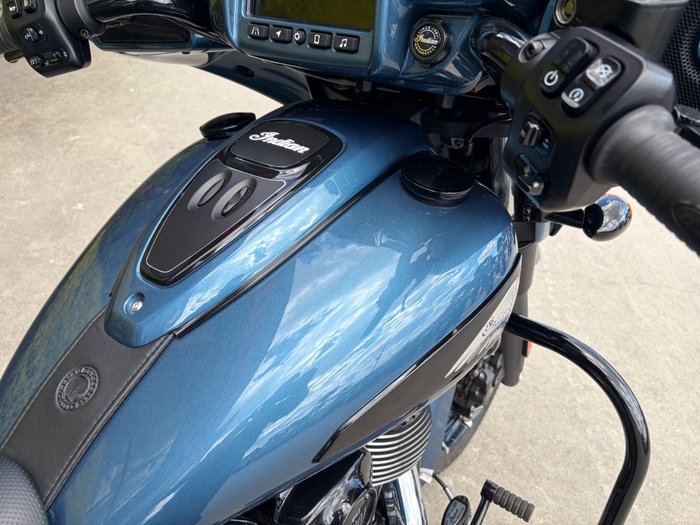2022 Indian CHIEFTAIN DARK HORSE BLUE SLATE METALLIC