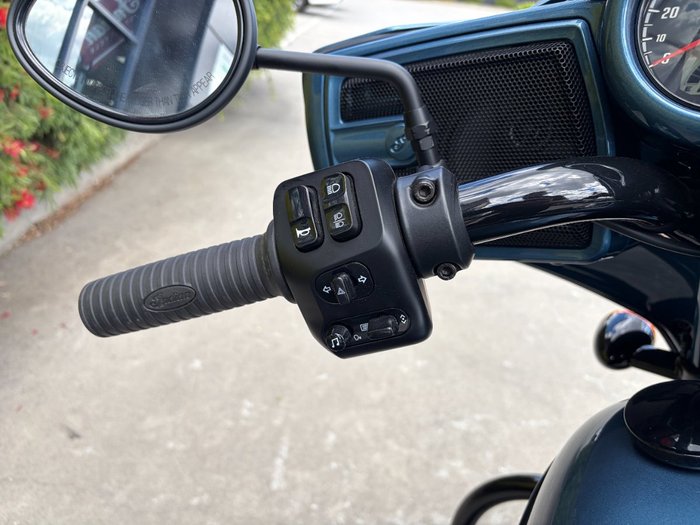 2022 Indian CHIEFTAIN DARK HORSE BLUE SLATE METALLIC