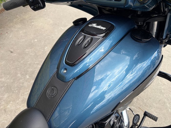 2022 Indian CHIEFTAIN DARK HORSE BLUE SLATE METALLIC