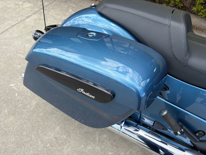 2022 Indian CHIEFTAIN DARK HORSE BLUE SLATE METALLIC