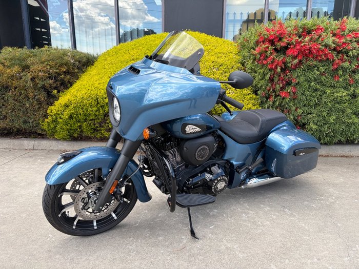 2022 Indian CHIEFTAIN DARK HORSE BLUE SLATE METALLIC