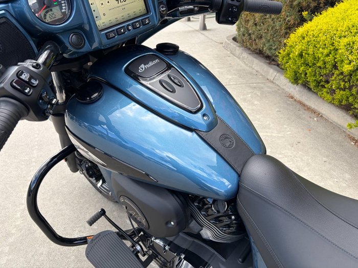 2022 Indian CHIEFTAIN DARK HORSE BLUE SLATE METALLIC