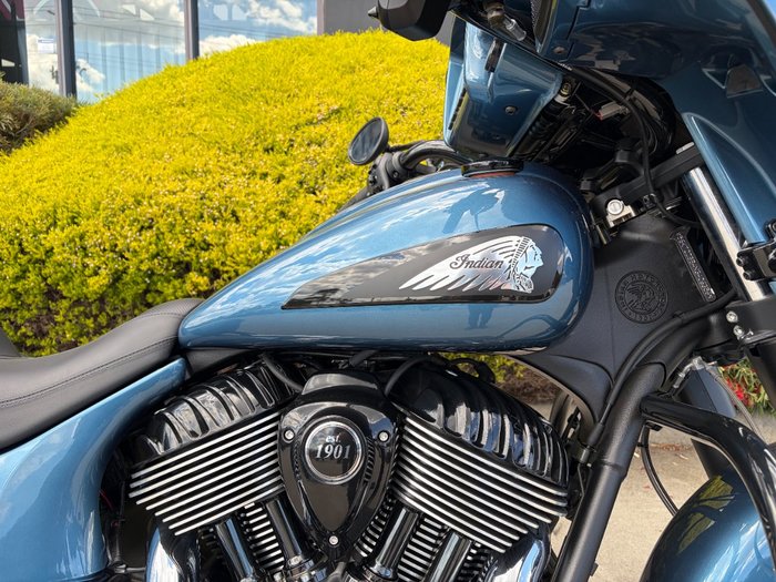 2022 Indian CHIEFTAIN DARK HORSE BLUE SLATE METALLIC