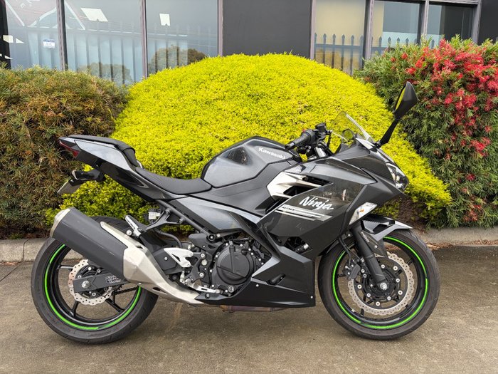 2022 Kawasaki NINJA 400 Black