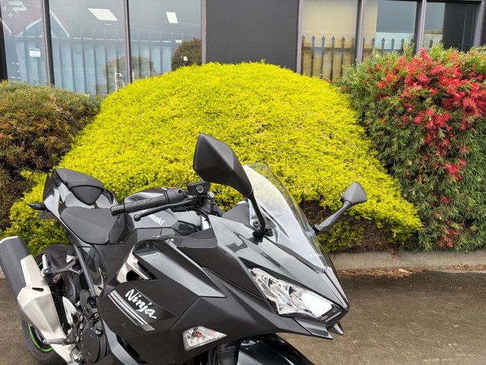 2022 Kawasaki NINJA 400 Black