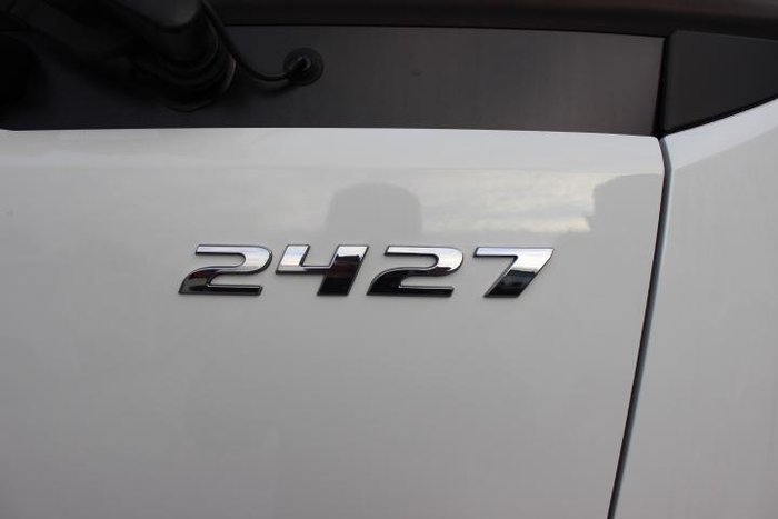 2025 Fuso Fighter 2427 WHITE