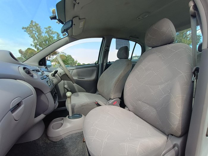 2002 Toyota Echo NCP12R Magnetic Silver