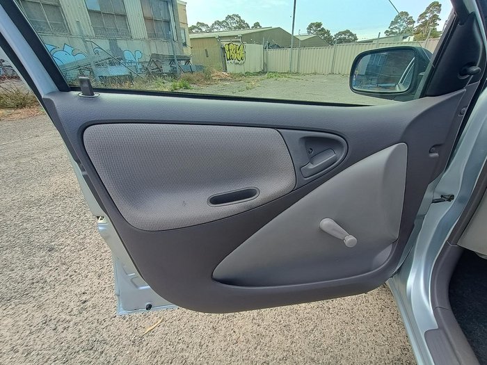 2002 Toyota Echo NCP12R Magnetic Silver