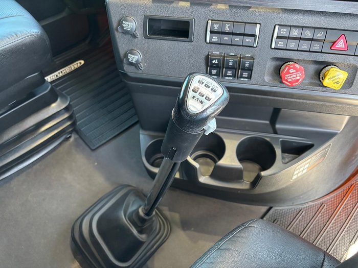 2021 Freightliner Cascadia 126 White