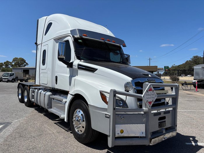 2021 Freightliner Cascadia