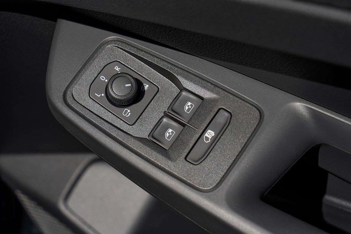 2025 Volkswagen Caddy TSI220