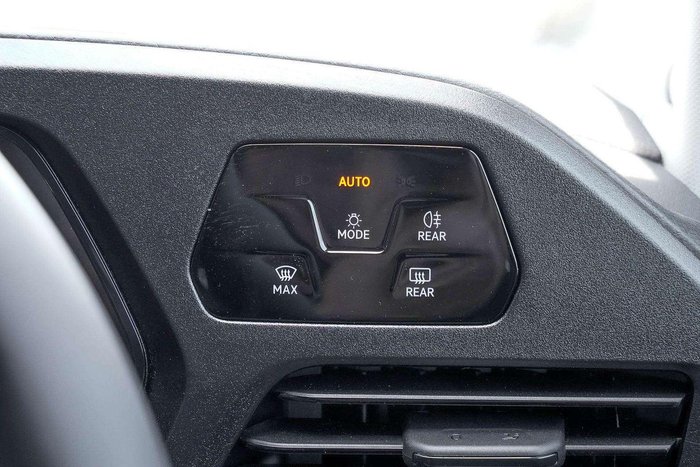 2025 Volkswagen Caddy TSI220