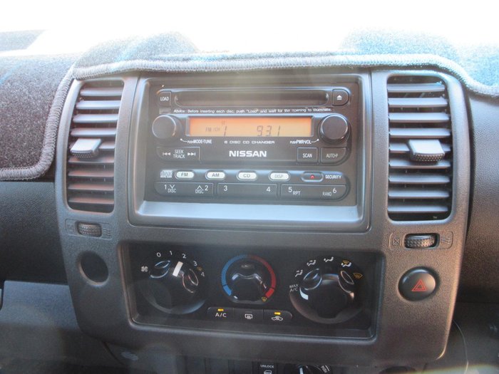 2007 Nissan Navara ST-X