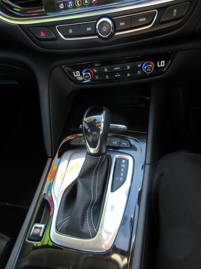 2020 Holden Calais V