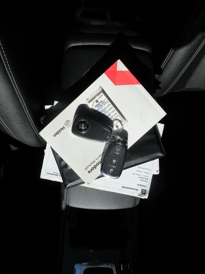 2020 Holden Calais V