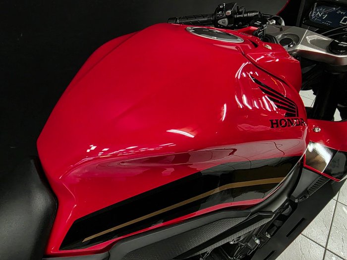 2023 Honda CBR650R Red
