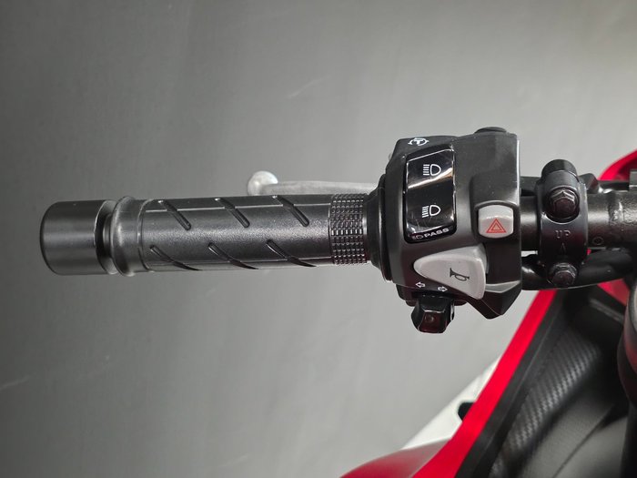 2023 Honda CBR650R Red