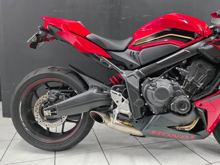 2023 Honda CBR650R Red
