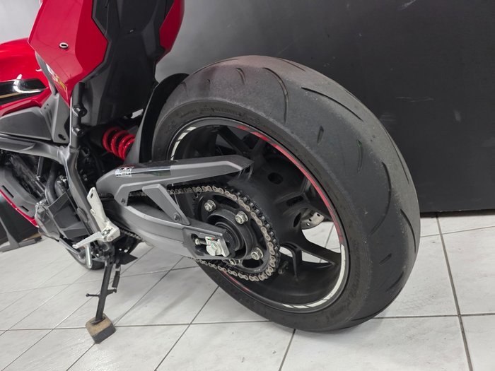 2023 Honda CBR650R Red