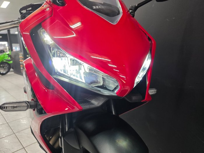 2023 Honda CBR650R Red