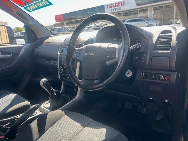 2015 Isuzu D-MAX SX MY15 4X4 Dual Range Titanium Silver