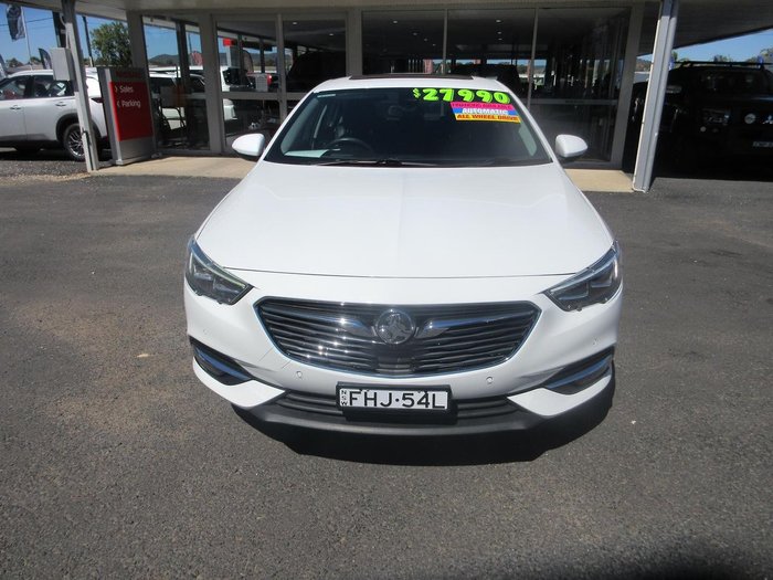 2020 Holden Calais V