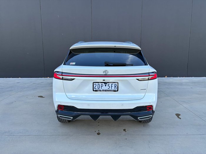 2025 MG HS Essence