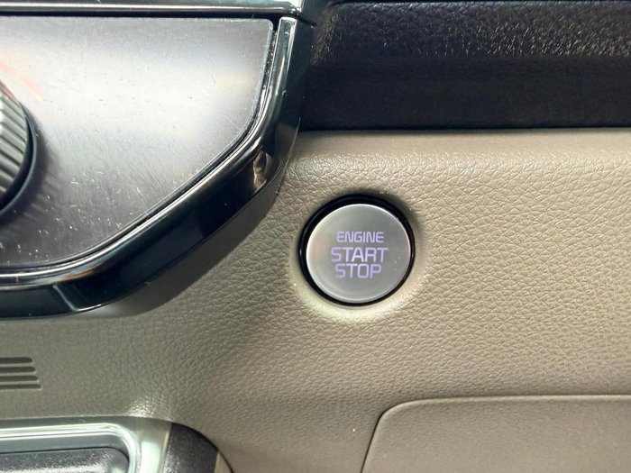 2024 Kia Carnival GT-Line