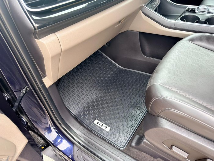 2024 Kia Carnival GT-Line