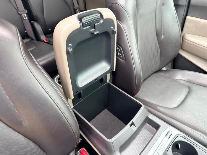 2024 Kia Carnival GT-Line