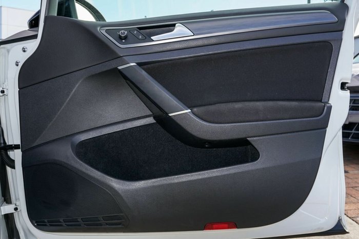 2025 Volkswagen Golf 110TSI Life