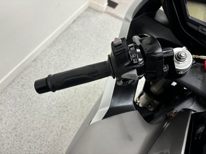 2010 Honda VFR1200F Silver