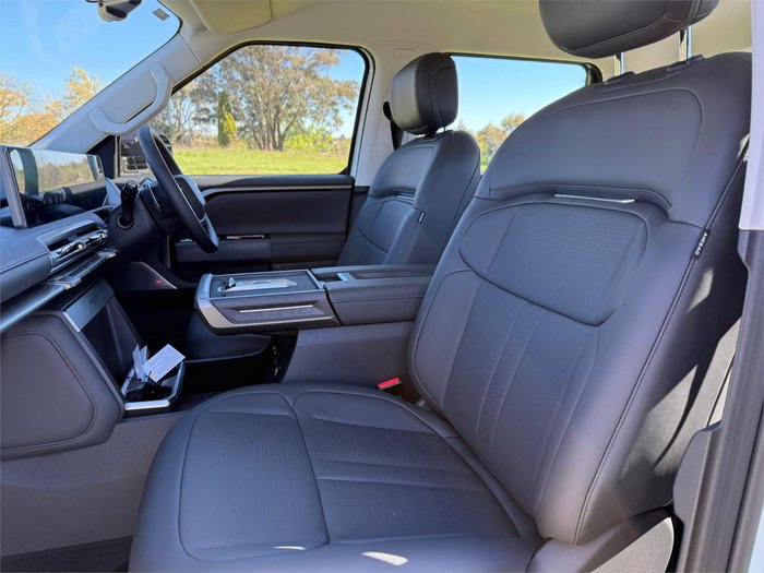 2025 LDV TERRON 9 EVOLVE