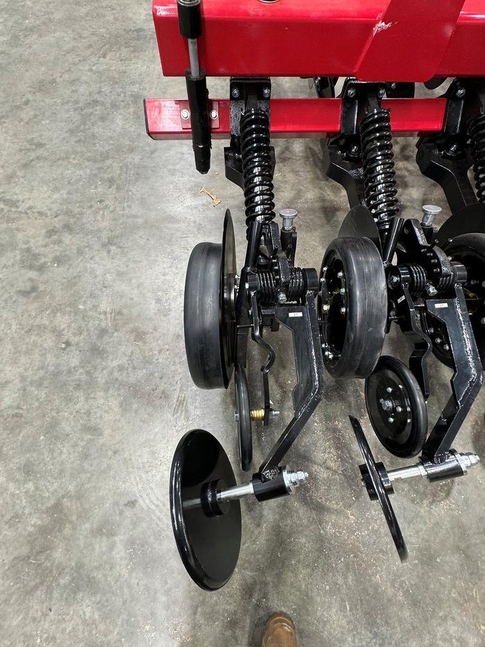 0 Serafin Single Disc Row Unit Black