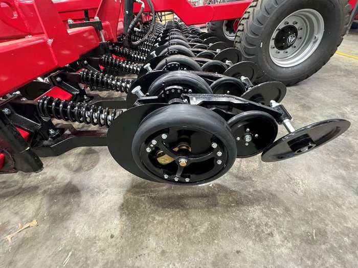 0 Serafin Single Disc Row Unit Black