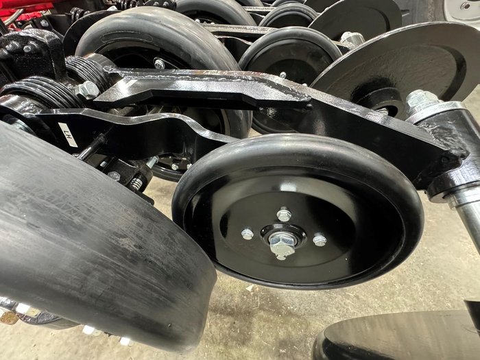 0 Serafin Single Disc Row Unit Black