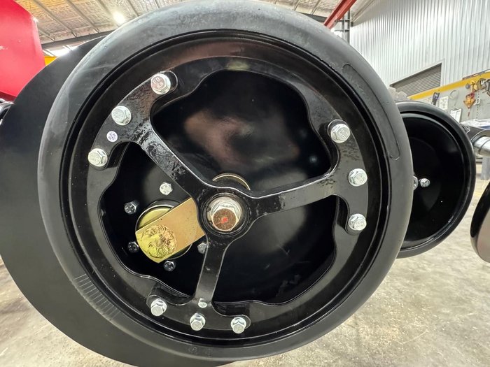 0 Serafin Single Disc Row Unit Black