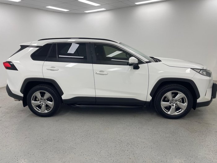 2019 Toyota RAV4 GXL MXAA52R Glacier White