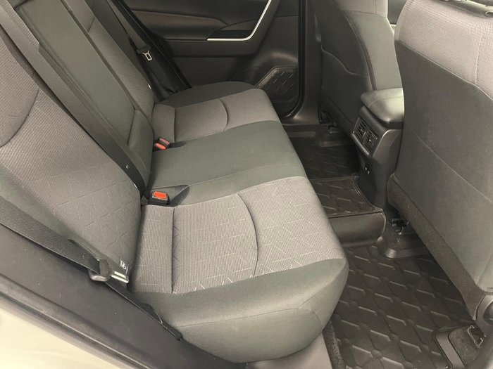 2019 Toyota RAV4 GXL MXAA52R Glacier White