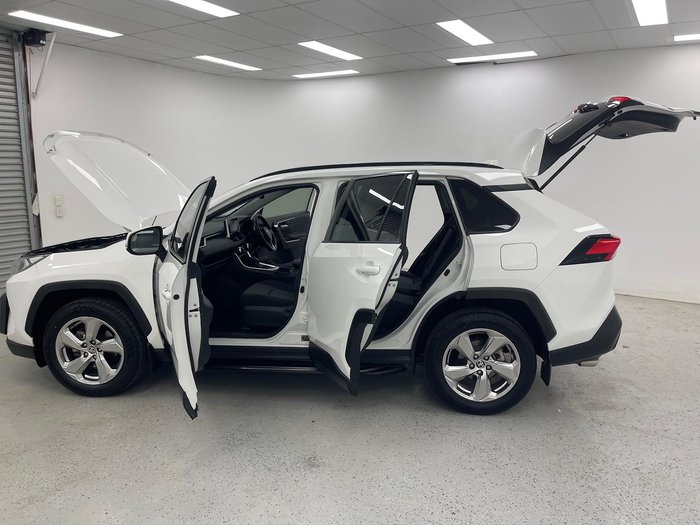 2019 Toyota RAV4 GXL MXAA52R Glacier White