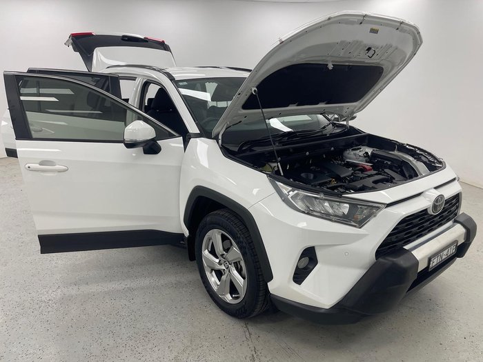 2019 Toyota RAV4 GXL MXAA52R Glacier White