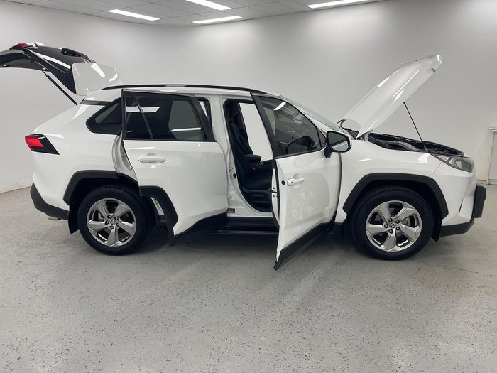 2019 Toyota RAV4 GXL MXAA52R Glacier White