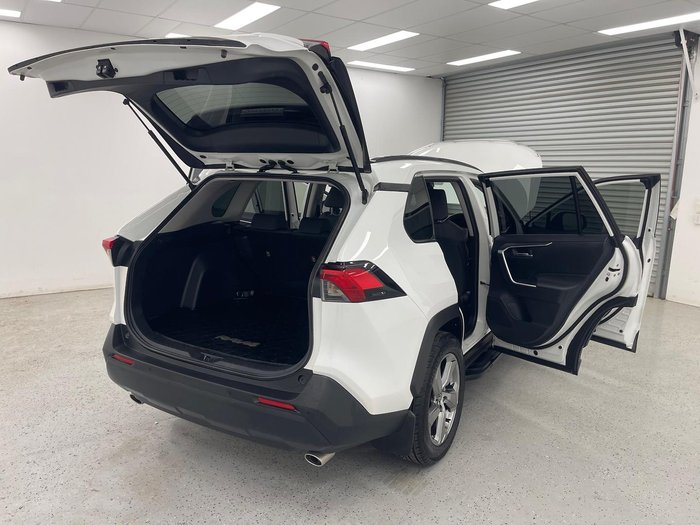 2019 Toyota RAV4 GXL MXAA52R Glacier White
