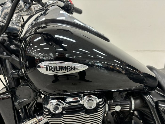 2010 Triumph THUNDERBIRD Black
