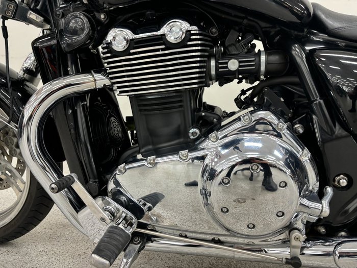 2010 Triumph THUNDERBIRD Black