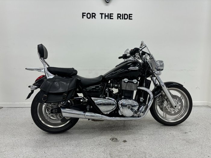 2010 Triumph THUNDERBIRD Black